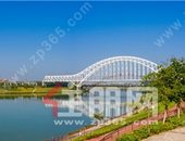 1公里精粹江岸，是龙湖与世界高阶人居的共识