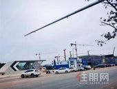 相隔1.5公里, 地价差9625元/㎡, 五象湖这个地铁口神盘, 绝了！