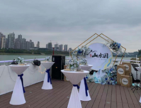 一院耀名仕，纵情山水间