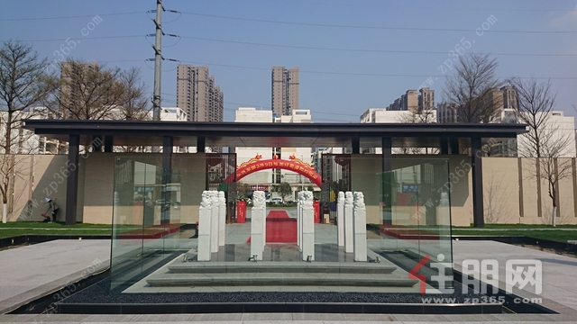 中庭石狮雕塑