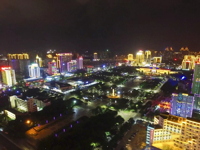 华奥·阳光城悦府热销之地段篇|体育中心,代言贵港荣耀
