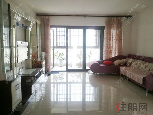 世贸商城室内实景图