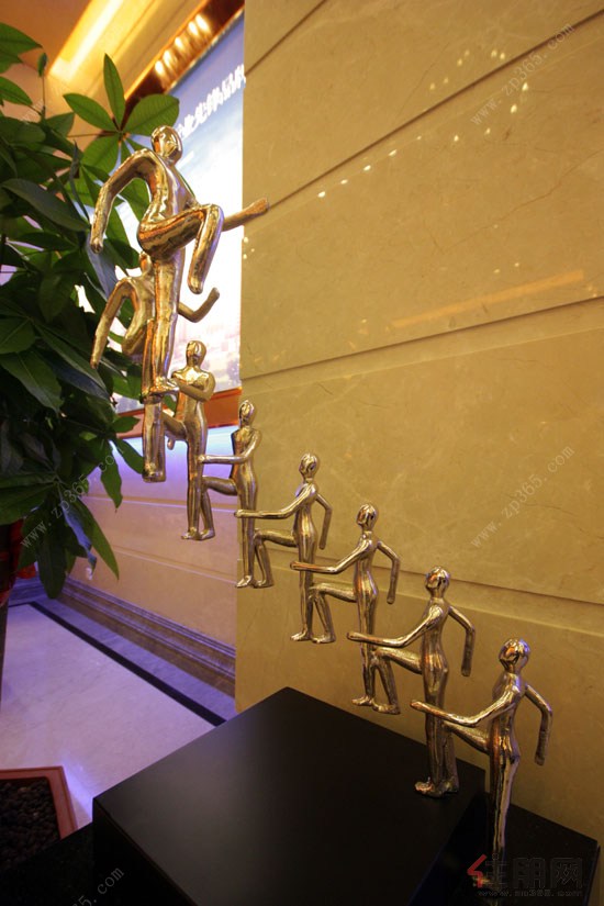 天健世纪花园营销中心内的装饰