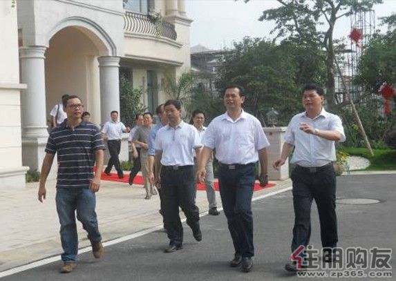 7月25日,陆川县委黄少明书记带领陆川县政商界人士,到北流调研